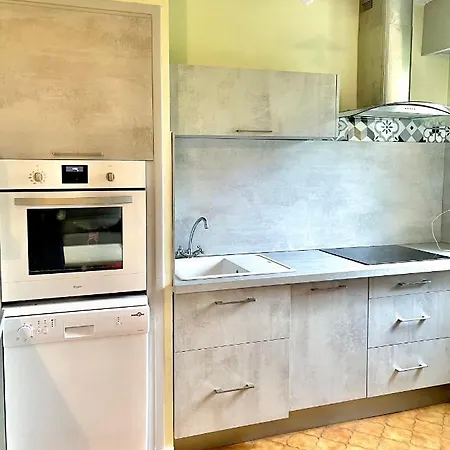 Apartment Pour 4 Personnes A 5min Des Plages De Loubet *