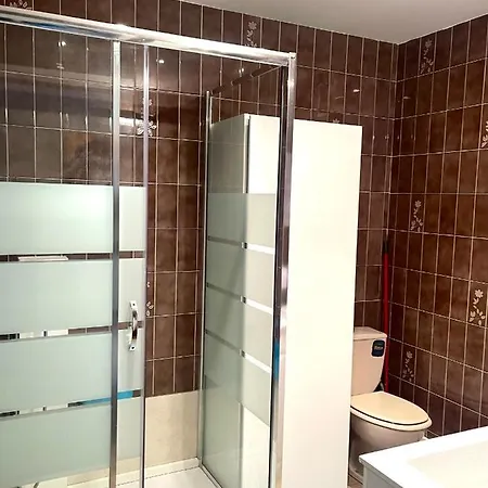 Pour 4 Personnes A 5min Des Plages De Loubet Apartment Villeneuve-Loubet